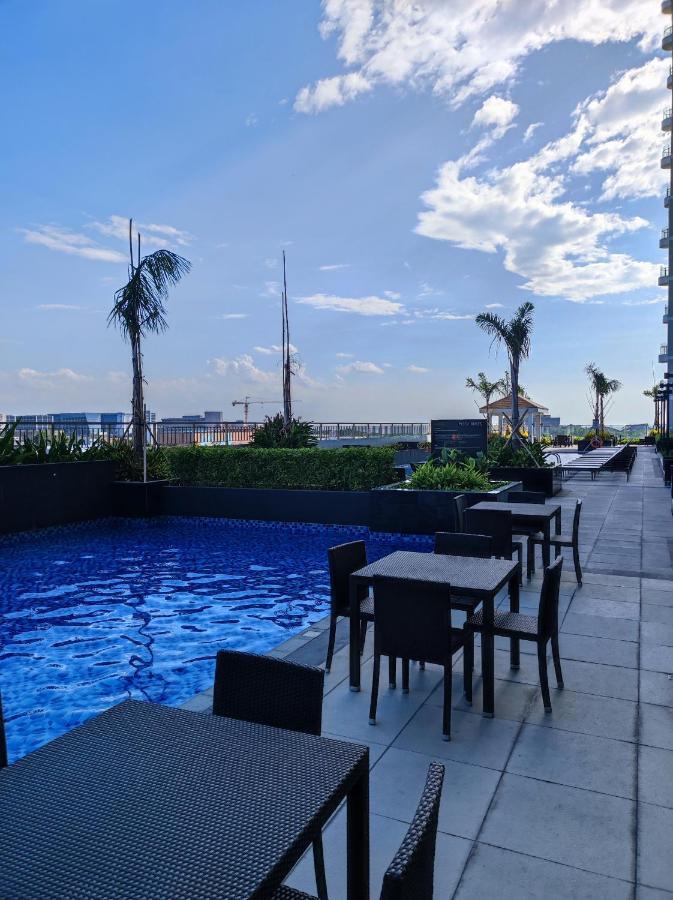 Schoenes Apartment Mit Pool-Nutzung Manila Exterior photo